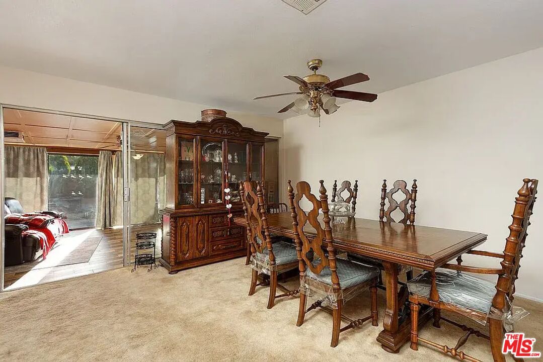 Dining room, Interior