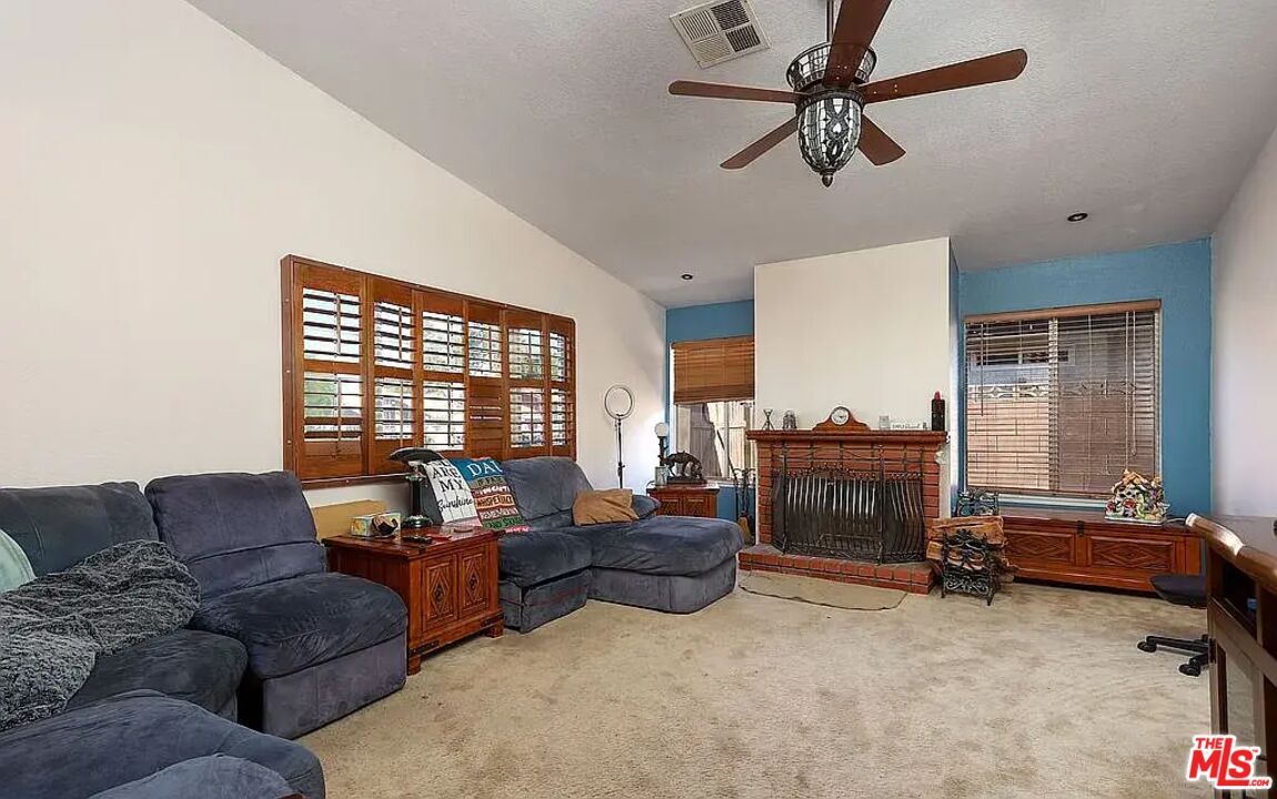 Fireplace, Interior, Living room