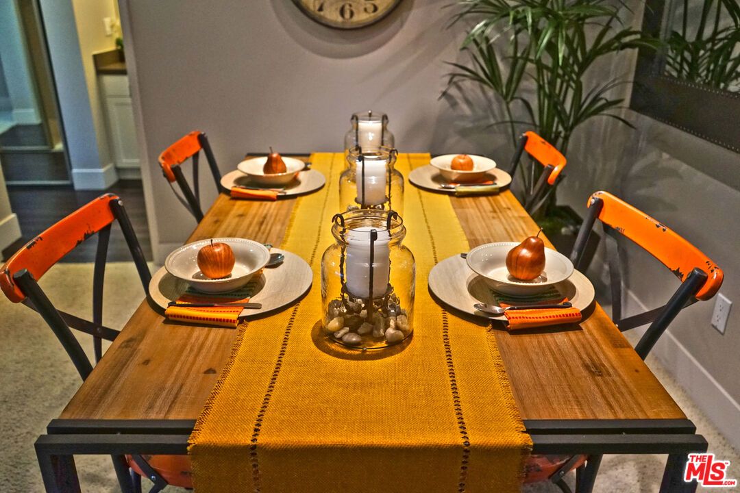Dining room, Interior