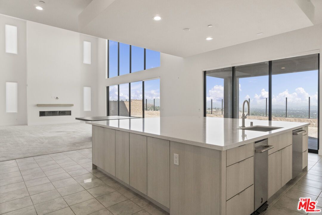 Interior, Kitchen, Recessed Lighting, Water
