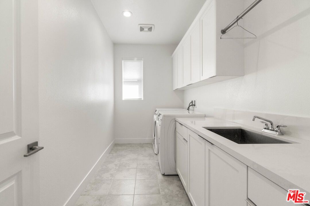 Interior, Recessed Lighting, Washer