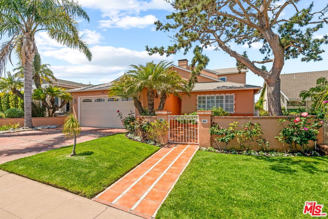 Attached, Backyard, Exterior, Facade, Ranch