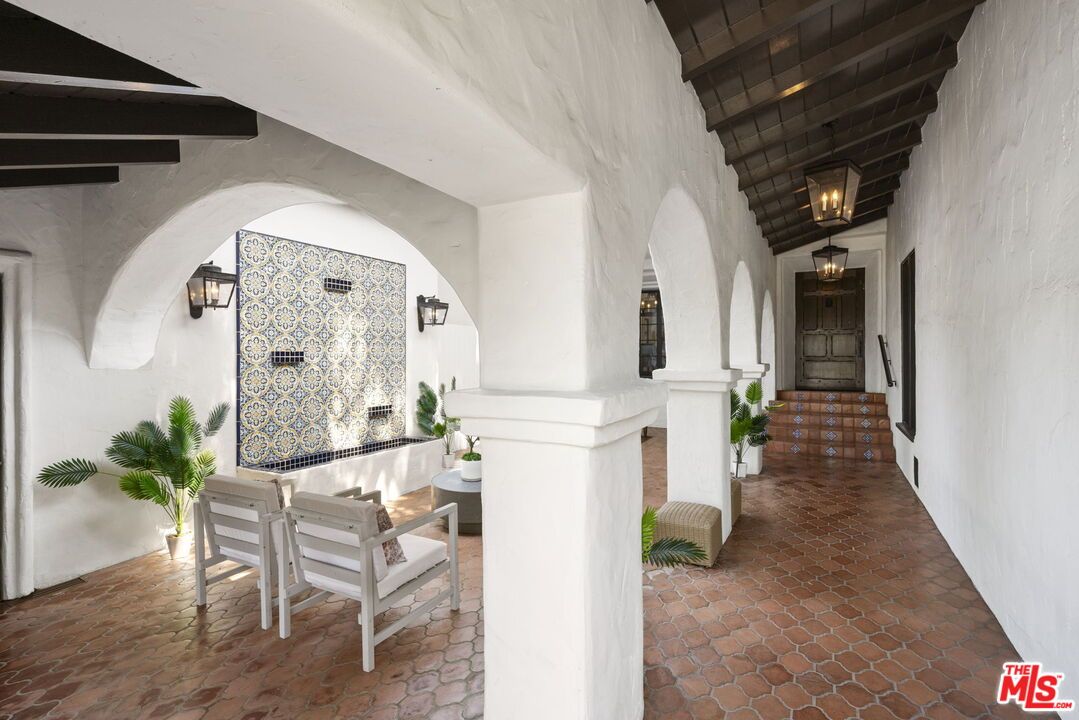 Interior, Wooden Beams