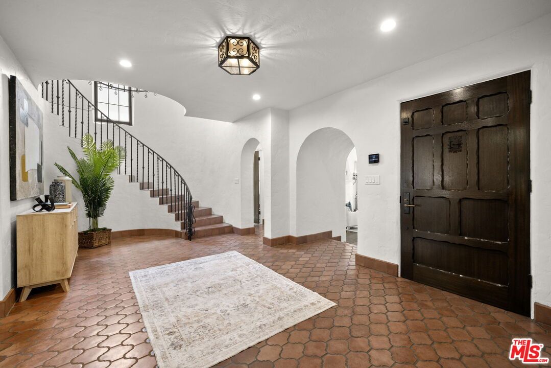 Interior, Recessed Lighting