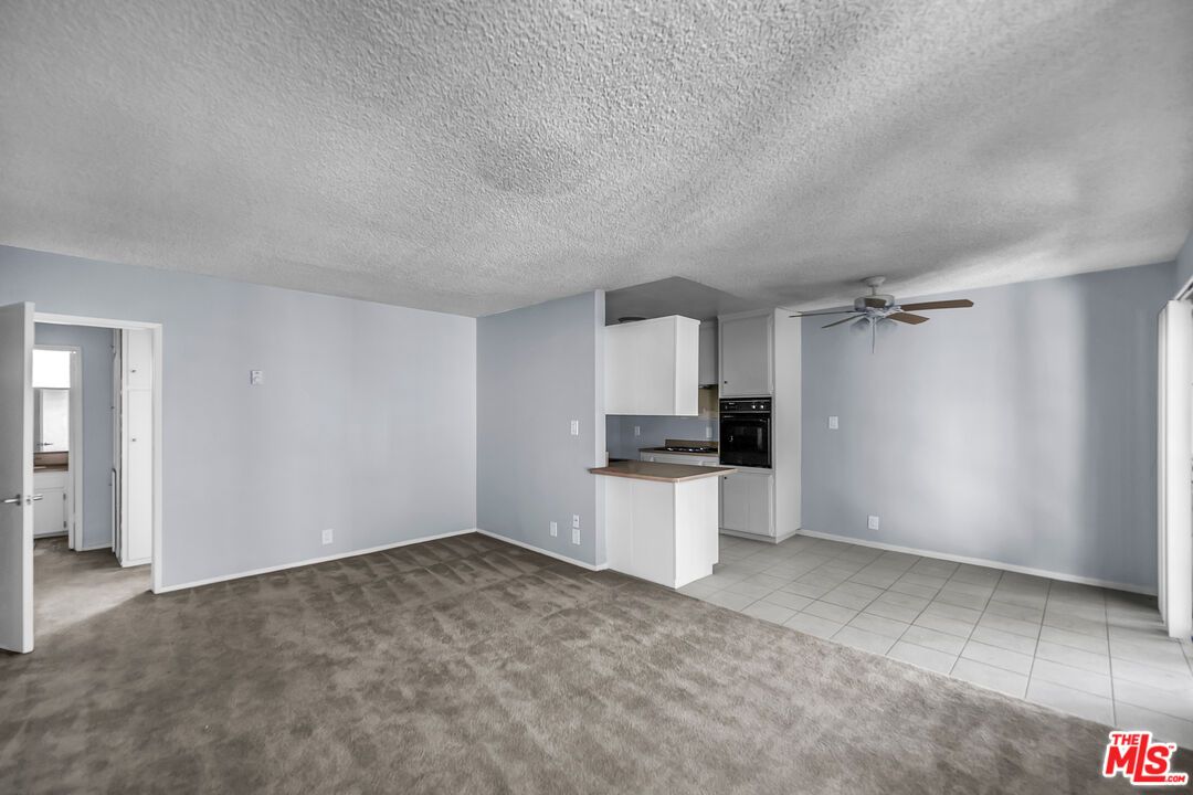 Empty room, Interior, Kitchen