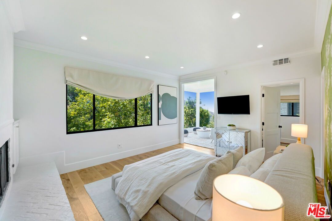 Bedroom, Fireplace, Interior, Living room, Recessed Lighting, Wood Texture Flooring