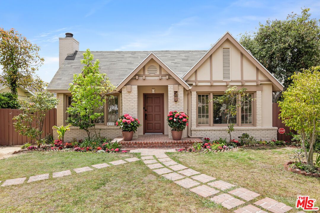 Exterior, Facade, Tudor Revival