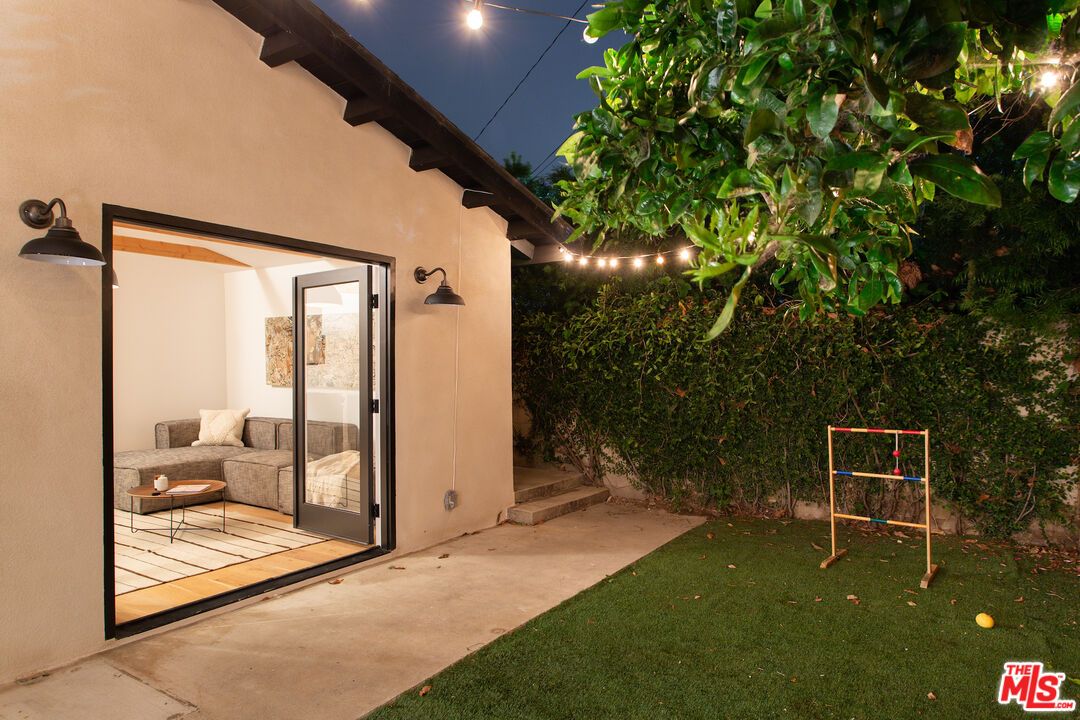 Backyard, Exterior