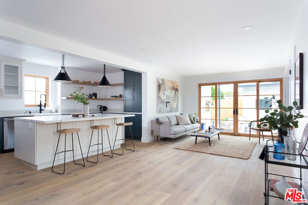 Interior, Kitchen, Living room, Pendant Lights, Recessed Lighting, Wood Texture Flooring