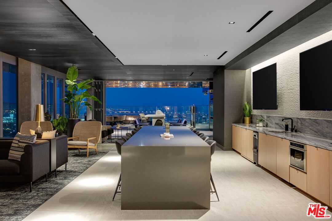 Dining room, Interior, Kitchen, Recessed Lighting, Stainless Steel Appliances, Water