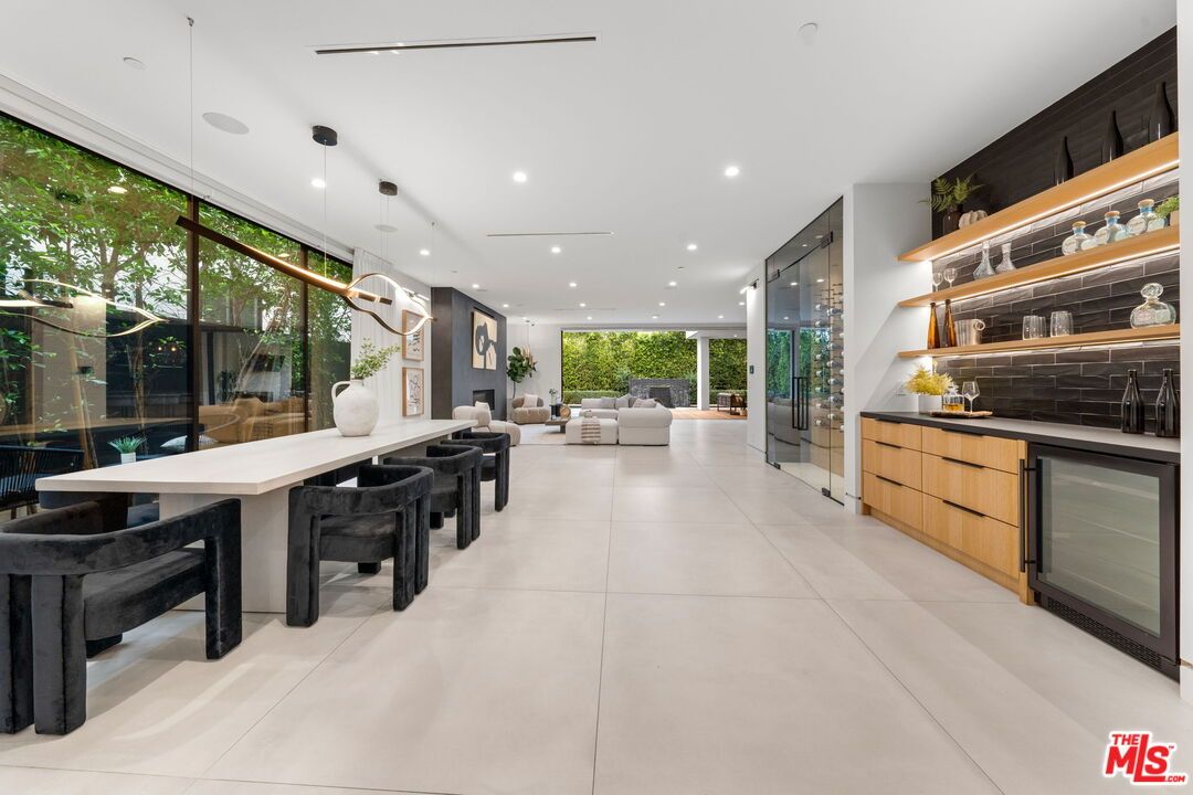 Dining room, Interior, Living room, Pendant Lights, Recessed Lighting