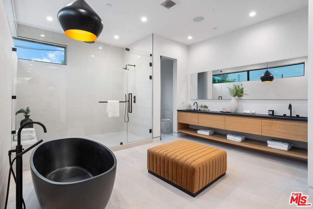 Bathroom, Dual Sink Vanities, Free Standing Baths, Glass Shower, Interior, Recessed Lighting