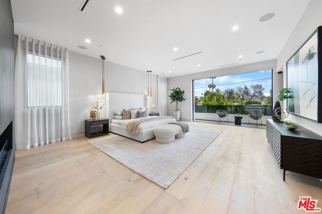 Bedroom, Interior, Pendant Lights, Recessed Lighting, Wood Texture Flooring