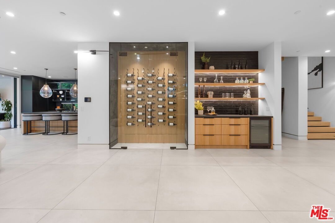 Interior, Pendant Lights, Recessed Lighting, Wine Storage