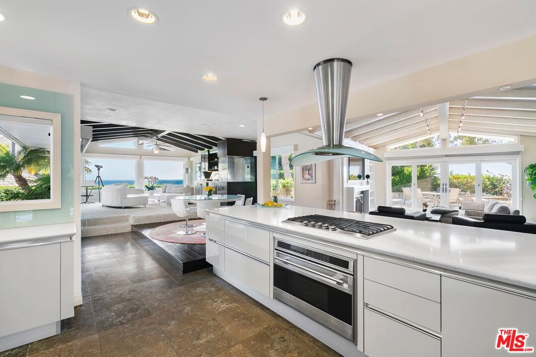 Dining room, Interior, Kitchen, Living room, Pendant Lights, Recessed Lighting, Stainless Steel Appliances, Water
