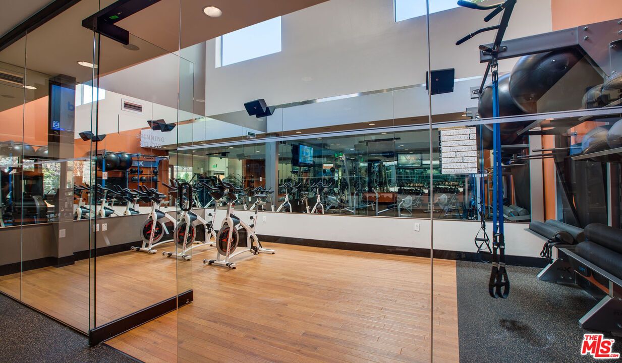 Fitness Equipment, Interior, Recessed Lighting, Wood Texture Flooring