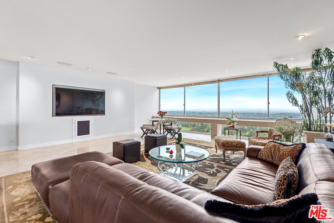 Interior, Living room, Recessed Lighting, Water