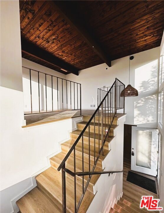 Interior, Pendant Lights, Wooden Ceilings, Wood Texture Flooring