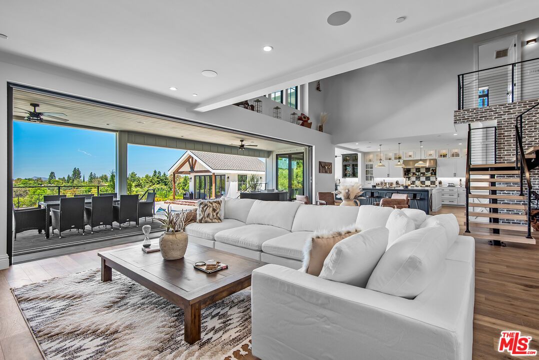 Dining room, Interior, Kitchen, Living room, Pendant Lights, Recessed Lighting, Wood Texture Flooring