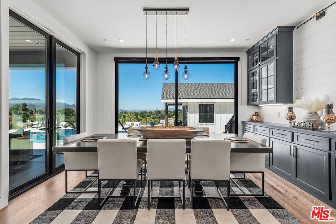 Dining room, Interior, Pendant Lights, Recessed Lighting, Wood Texture Flooring