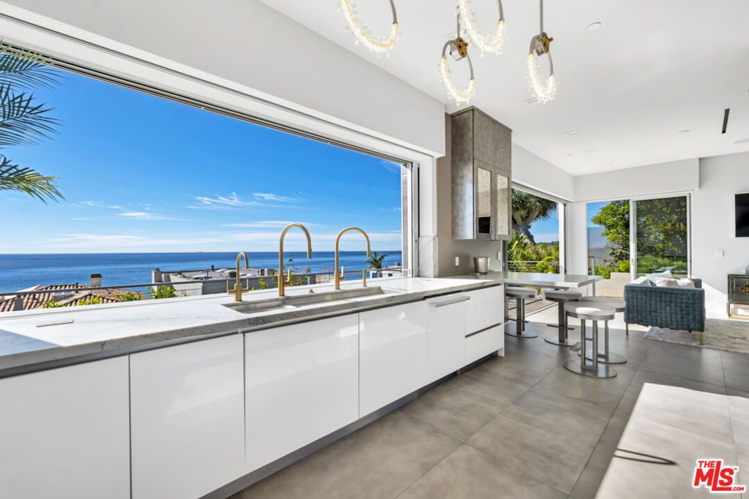 Interior, Kitchen, Pendant Lights, Recessed Lighting, Water