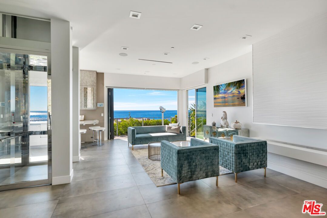 Interior, Living room, Recessed Lighting, Water