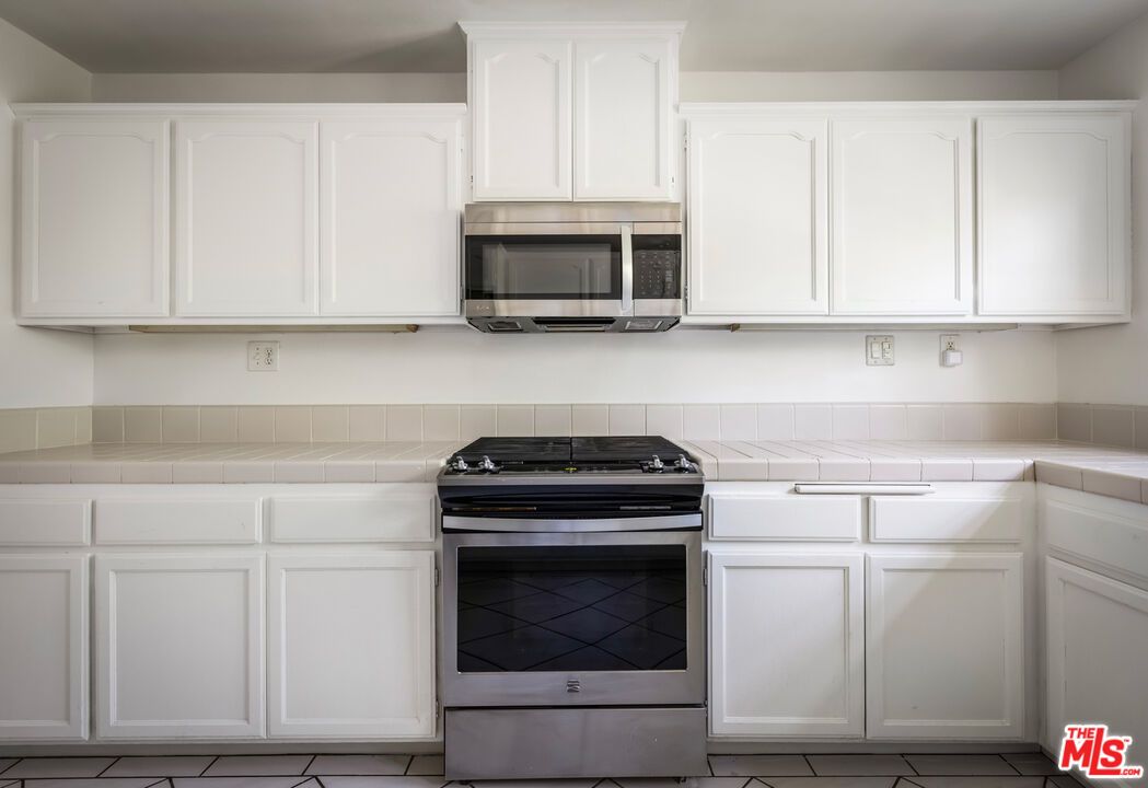 Interior, Kitchen, Tile Countertops
