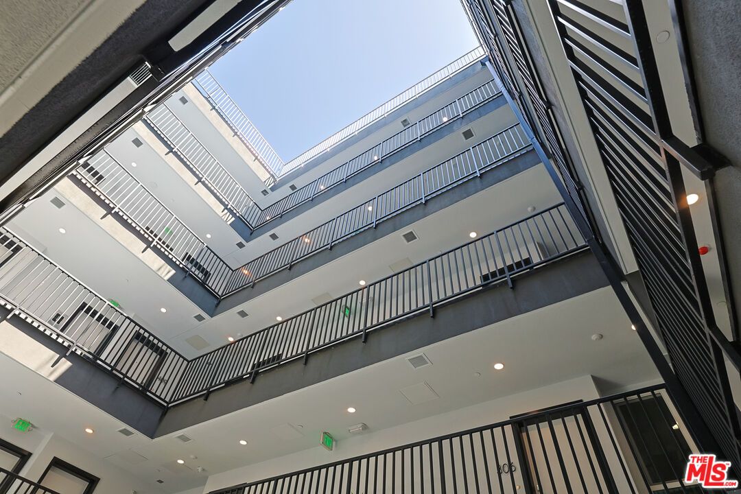 Exterior, Recessed Lighting