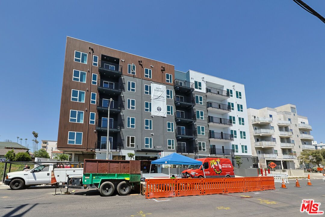 Exterior, Facade, Condo Building