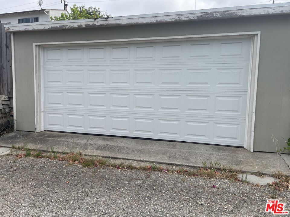 Detached Garage, Exterior