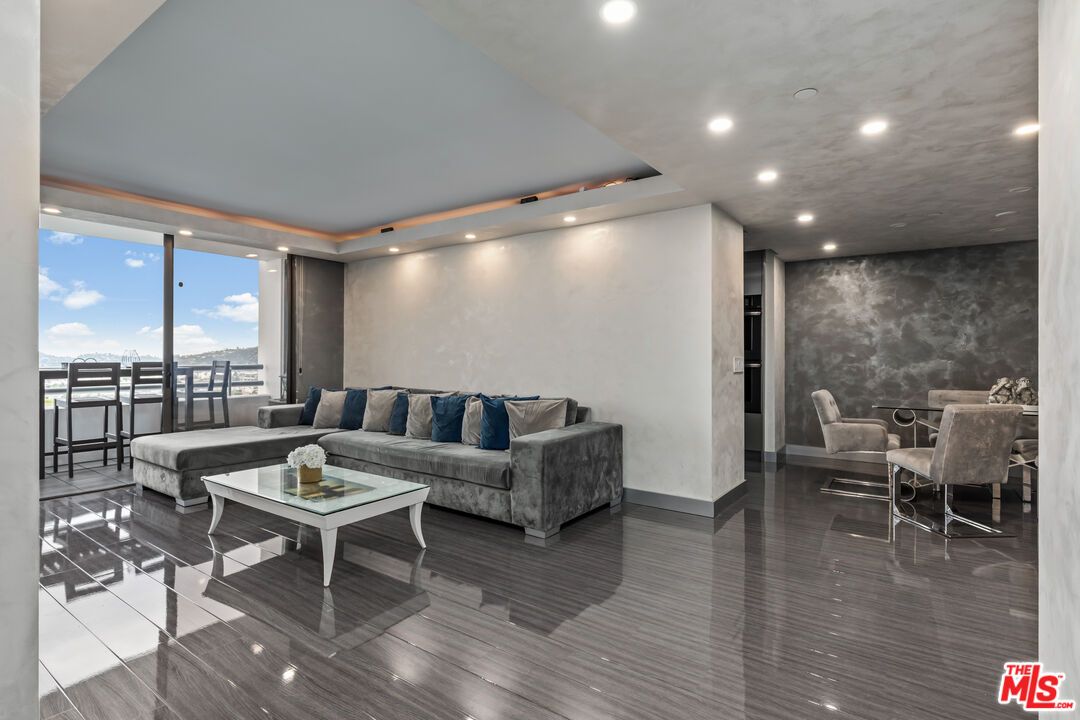 Dining room, Interior, Living room, Recessed Lighting