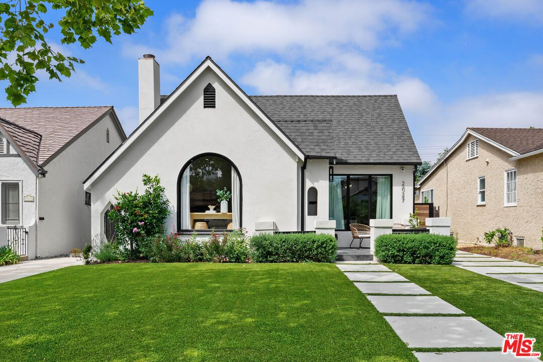 Backyard, Exterior, Facade, Spanish Mediterranean