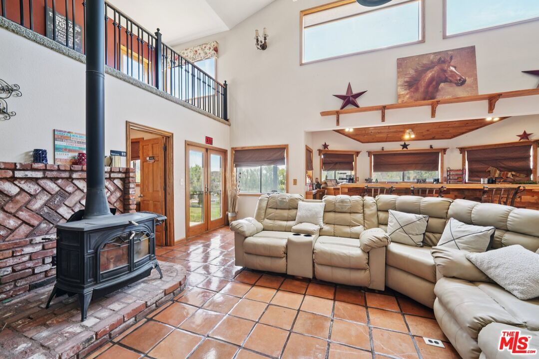 Fireplace, Interior, Living room