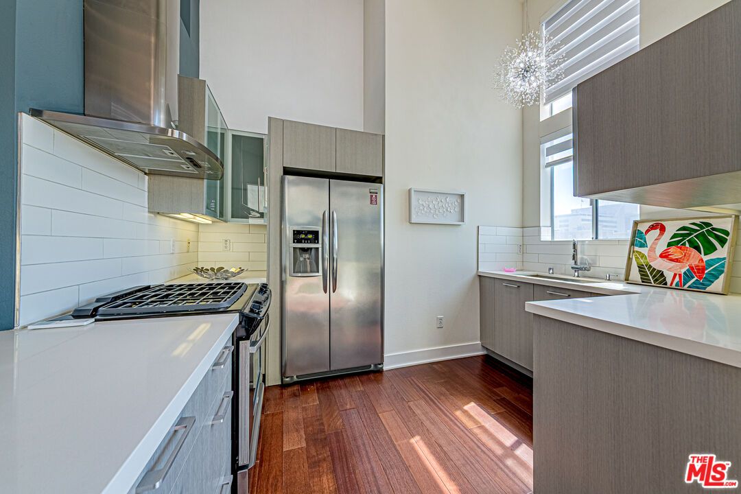 Chandelier, Interior, Kitchen, Stainless Steel Appliances, Wood Texture Flooring