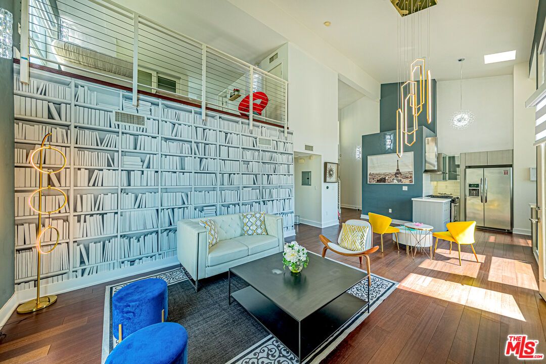 Interior, Kitchen, Living room, Pendant Lights, Stainless Steel Appliances, Wood Texture Flooring