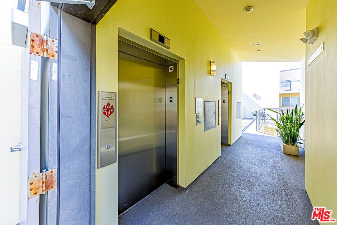 Elevator, Interior, Recessed Lighting