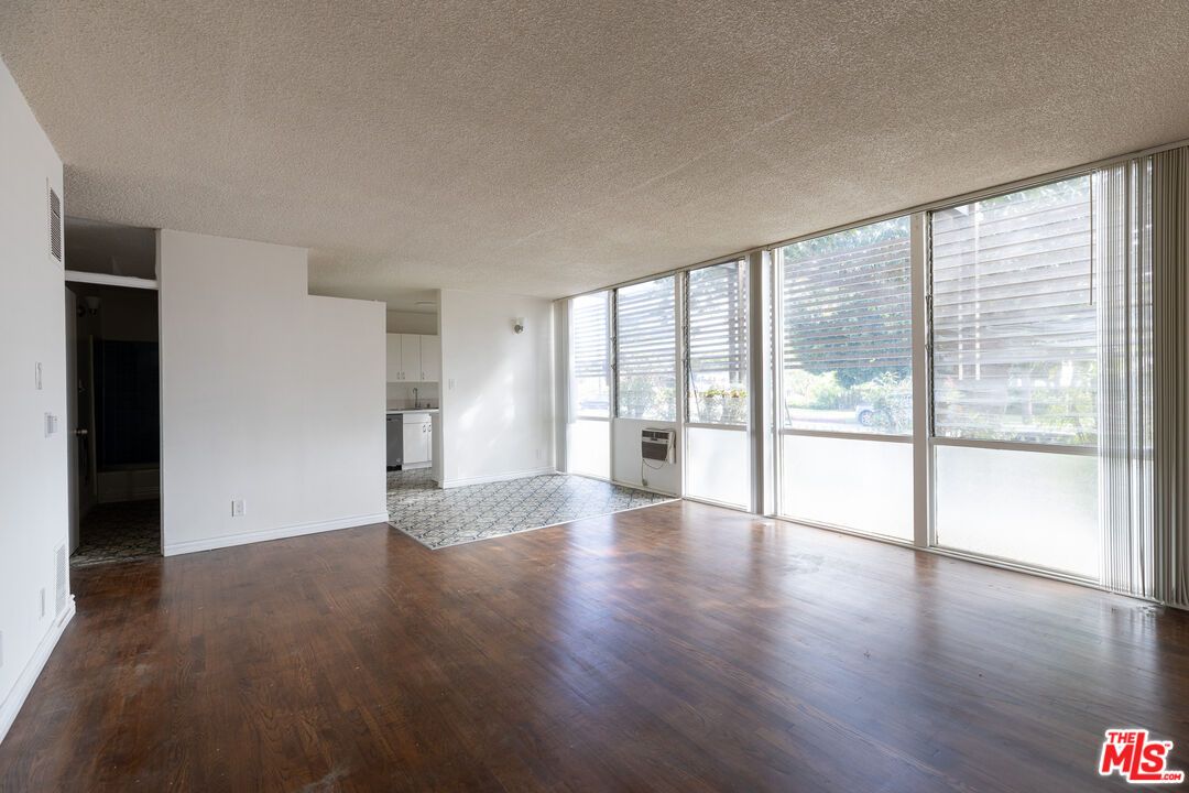 Empty room, Interior, Kitchen, Wood Texture Flooring