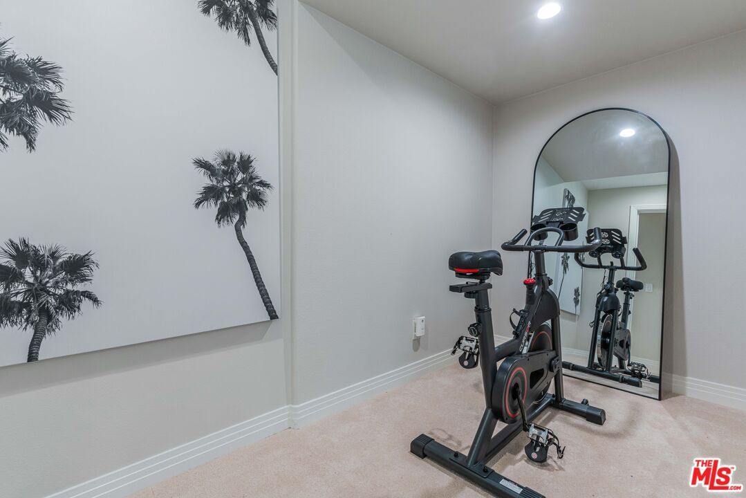 Fitness Equipment, Interior, Recessed Lighting