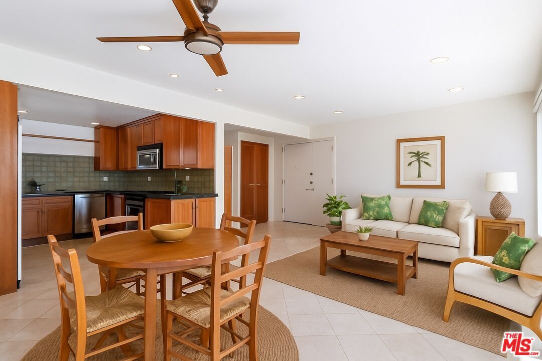 Dining room, Interior, Kitchen, Living room, Recessed Lighting