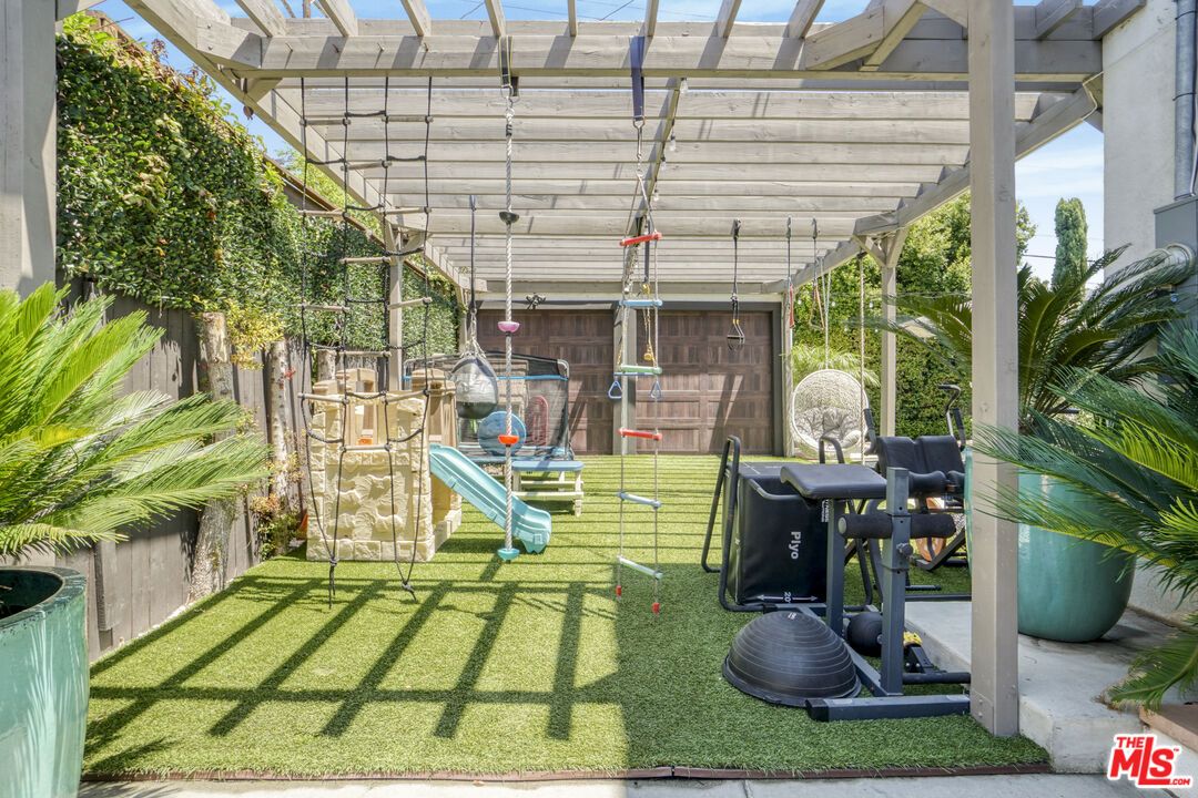 Backyard, Exterior, Playground