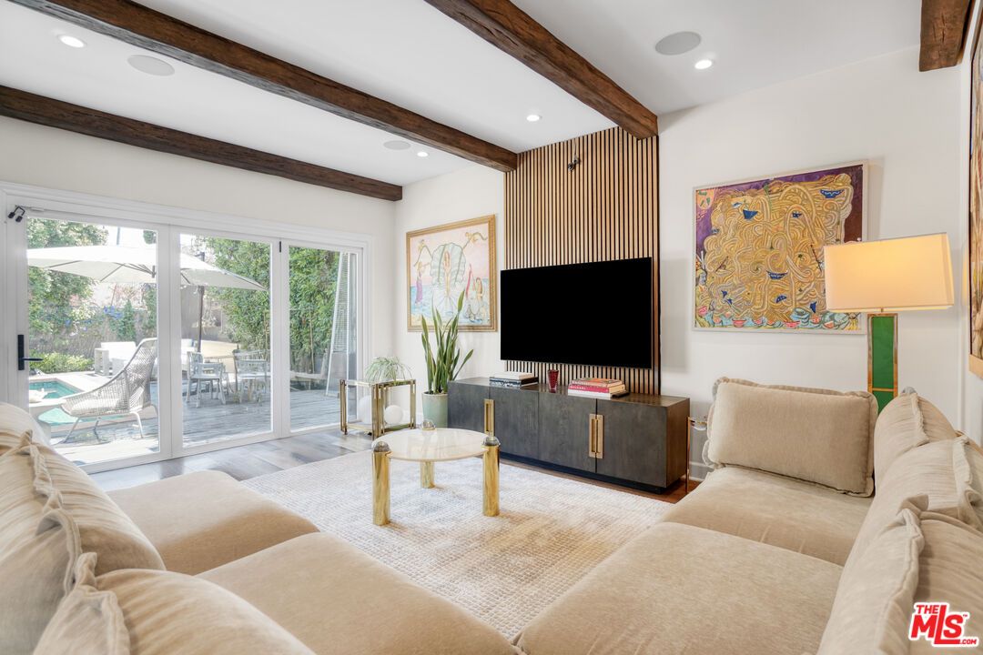 Interior, Living room, Recessed Lighting, Wooden Beams, Wood Texture Flooring