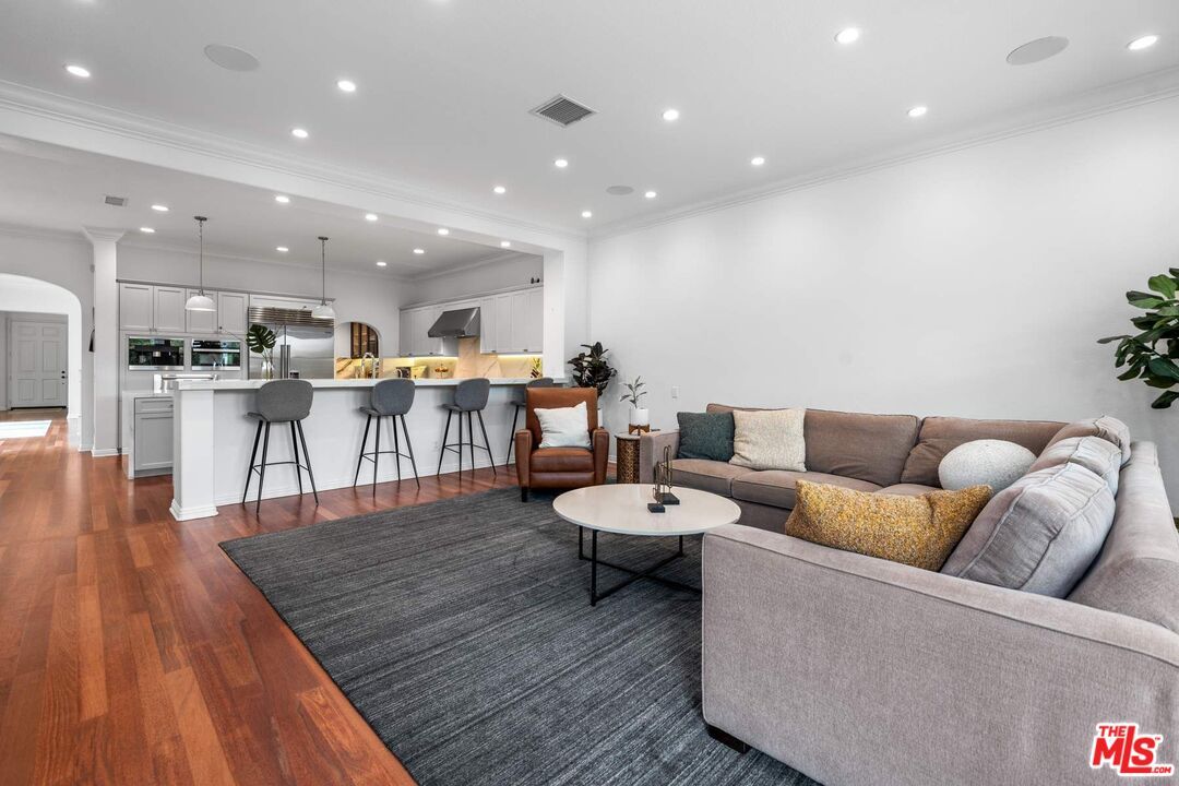 Interior, Kitchen, Living room, Pendant Lights, Recessed Lighting, Stainless Steel Appliances, Wood Texture Flooring
