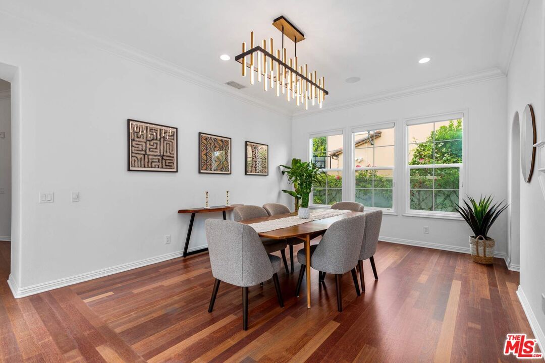 Dining room, Interior, Pendant Lights, Recessed Lighting, Wood Texture Flooring