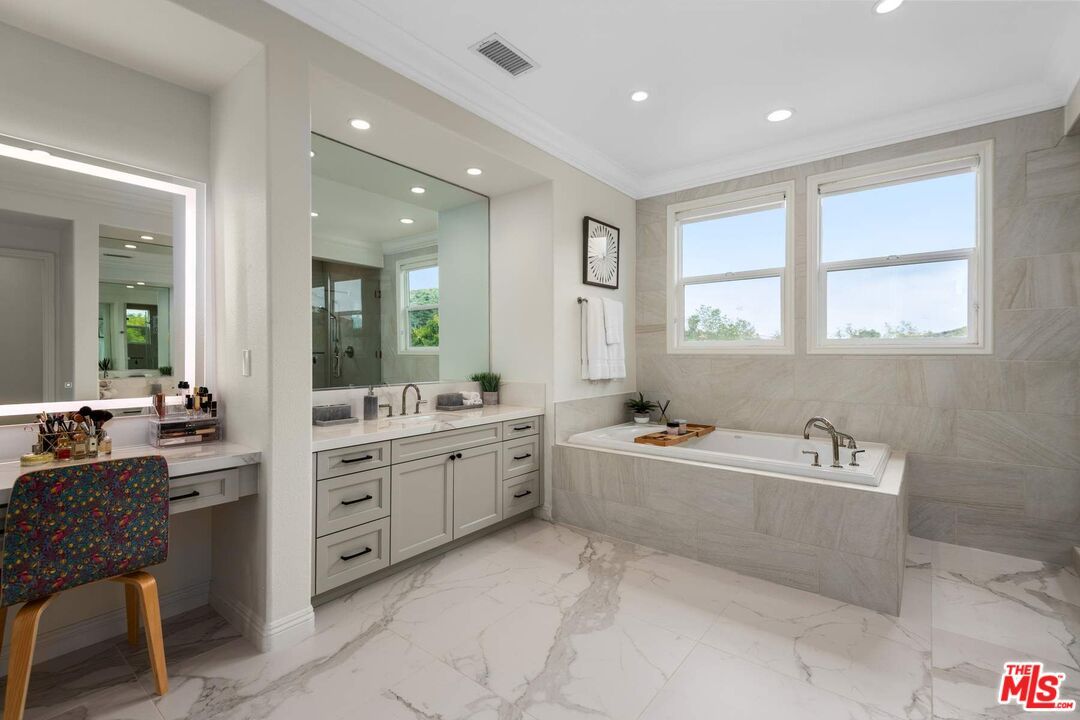 Bathroom, Dual Sink Vanities, Interior, Marble, Recessed Lighting