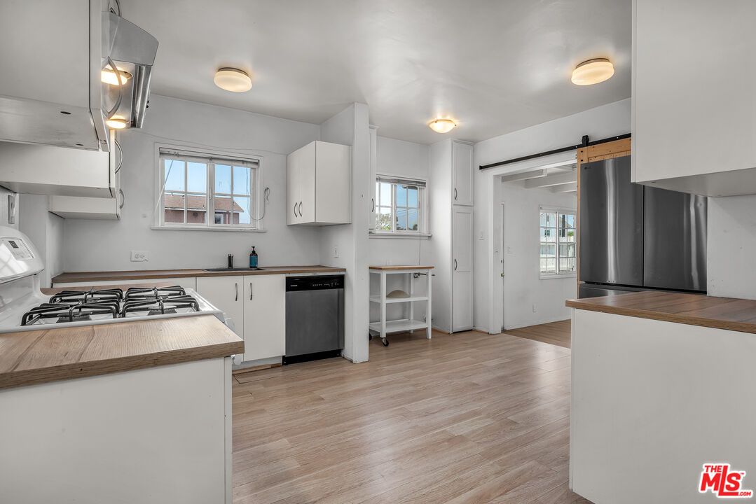 Interior, Kitchen, Wood Texture Flooring