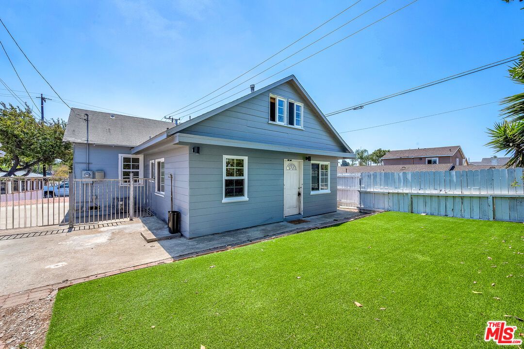Backyard, Exterior, Water