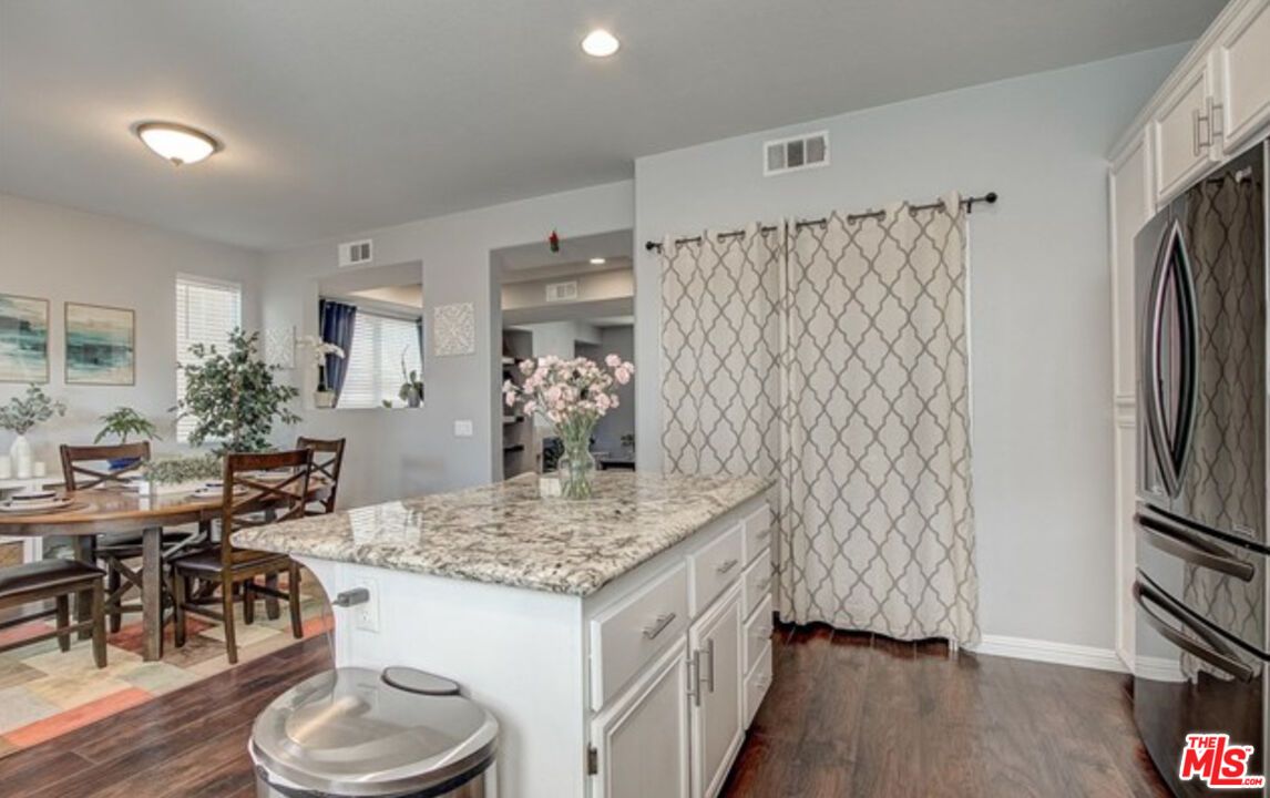 Dining room, Interior, Kitchen, Recessed Lighting, Wood Texture Flooring
