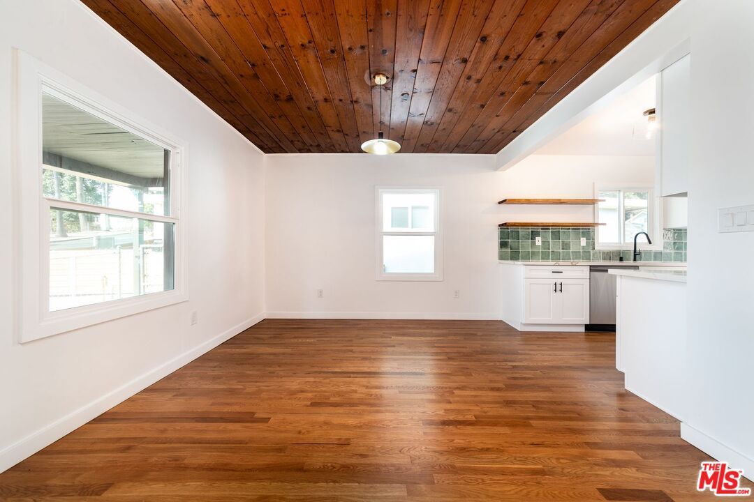 Empty room, Interior, Kitchen, Wooden Ceilings, Wood Texture Flooring