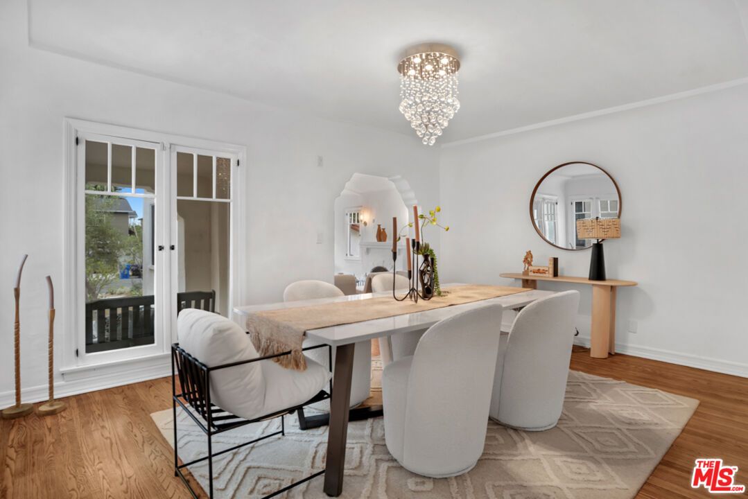 Chandelier, Dining room, Interior, Wood Texture Flooring
