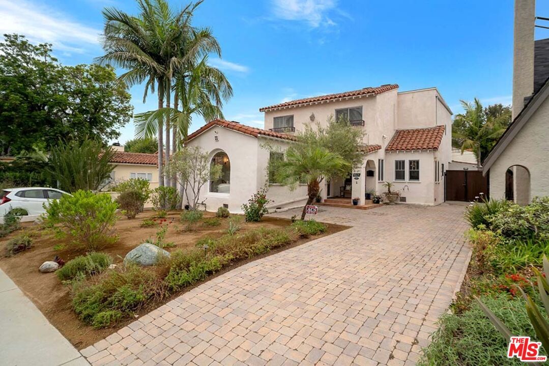 Backyard, Exterior, Facade, Spanish Mediterranean
